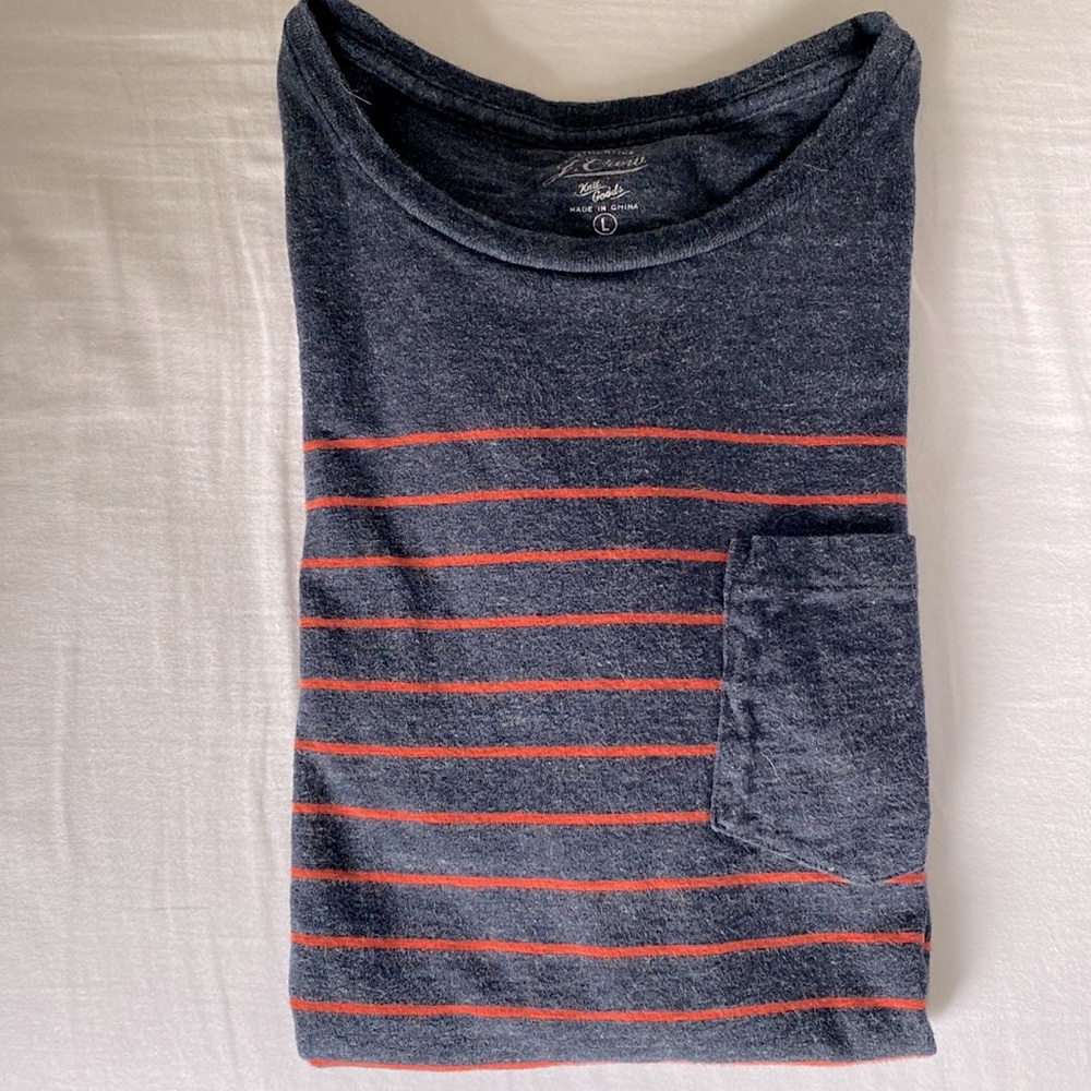 J. Crew - Men’s Garment Dyed Short Sleeved Slub Pocket Tee in Navy & Red Stripe - Picture 6 of 7